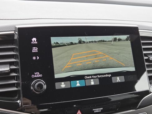 Used 2023 Honda Passport EX-L image 9