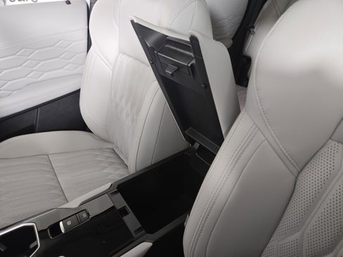 New 2026 Mitsubishi Outlander SEL image 29