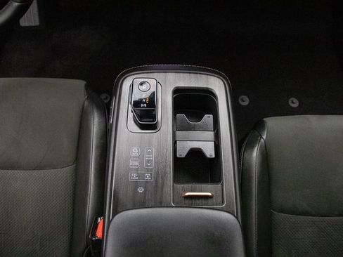 Used 2023 Nissan Ariya FWD image 24
