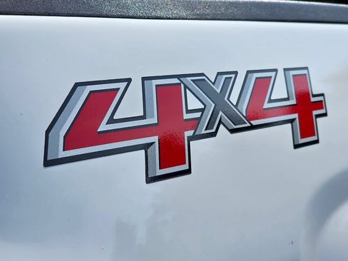 Used 2016 Chevrolet Silverado 2500 High Country w/ Duramax Plus Package AWD/4WD image 9