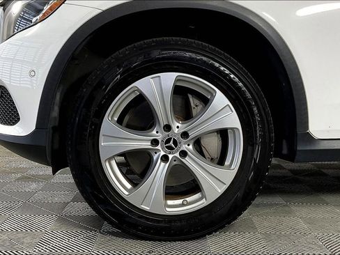 Used 2018 Mercedes-Benz GLC 300 4MATIC image 8