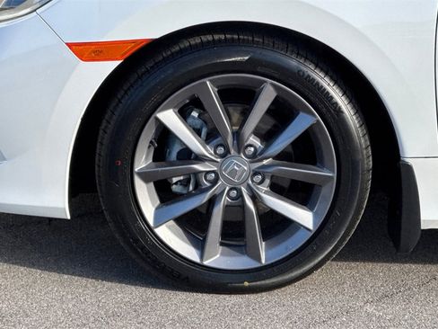 Certified 2019 Honda Civic EX image 32