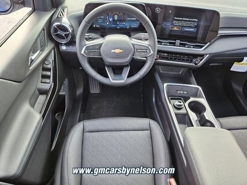 New 2026 Chevrolet Equinox LT w/ Convenience Package II FWD image 8