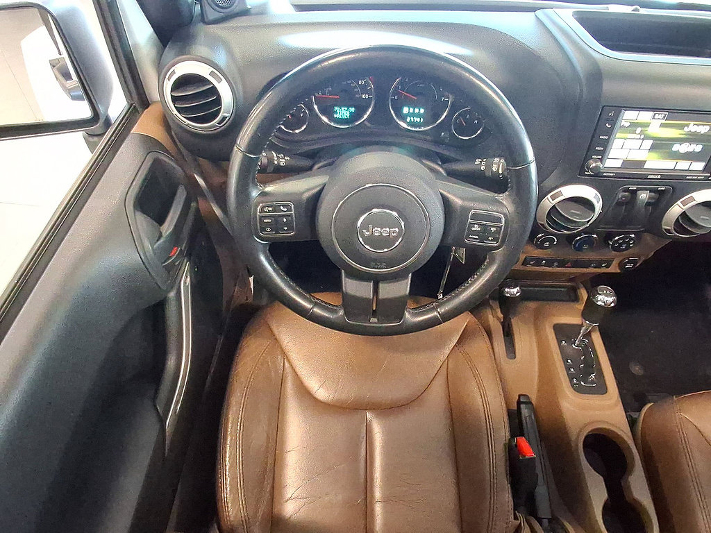 Used 2014 Jeep Wrangler Sahara w/ Dual Top Group AWD/4WD image 27