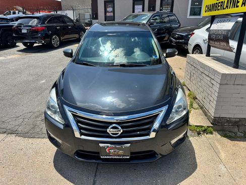 Used 2015 Nissan Altima 2.5 SV w/ Convenience Package FWD image 9