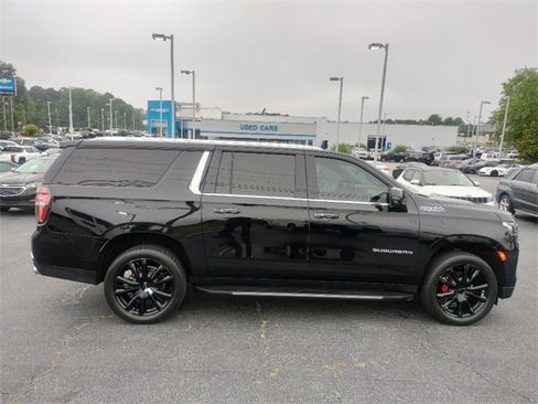 Used 2023 Chevrolet Suburban High Country image 8