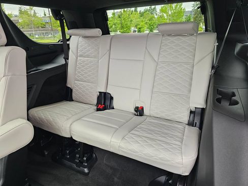 Certified 2025 Cadillac Escalade Sport Platinum AWD/4WD image 18