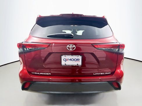 Used 2022 Toyota Highlander Limited image 6