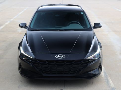 Used 2021 Hyundai Elantra SEL FWD image 21