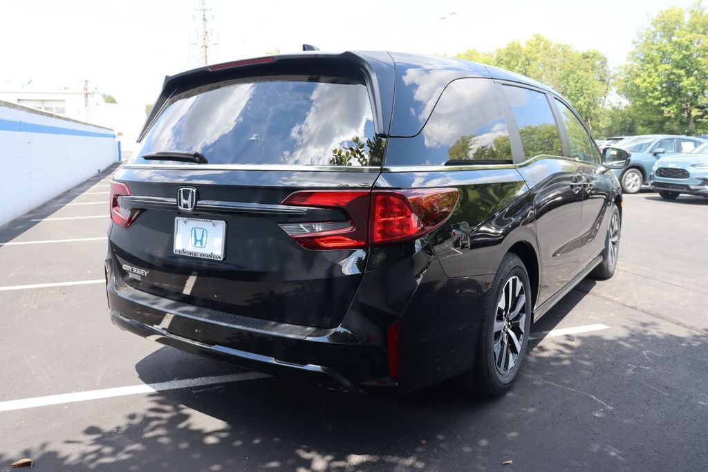 Certified 2026 Honda Odyssey EX-L image 5