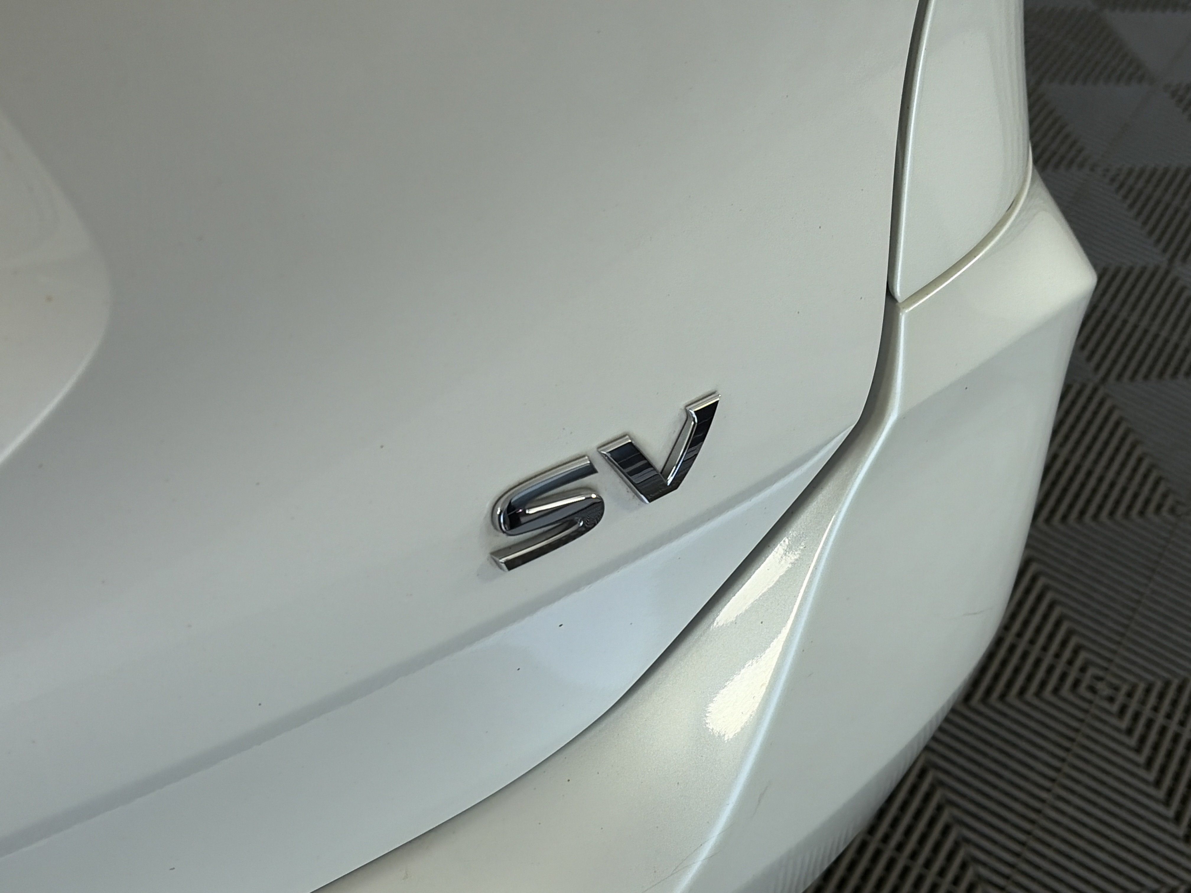 Used 2019 Nissan Rogue SV FWD image 16