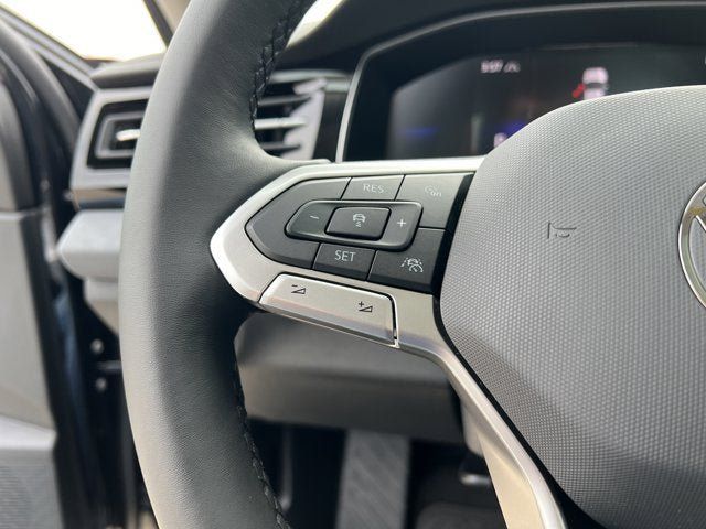 New 2025 Volkswagen Jetta SE FWD image 19