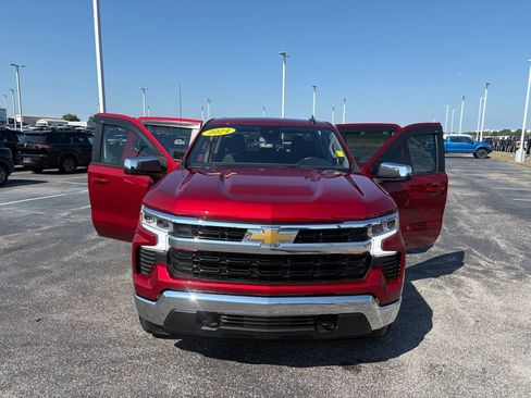 Used 2024 Chevrolet Silverado 1500 LT AWD/4WD image 35