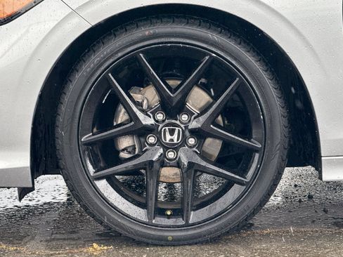 Used 2025 Honda Civic Sport image 32