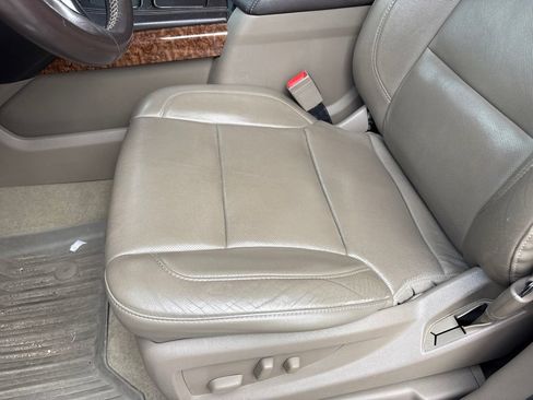 Used 2016 Chevrolet Suburban LTZ AWD/4WD image 14