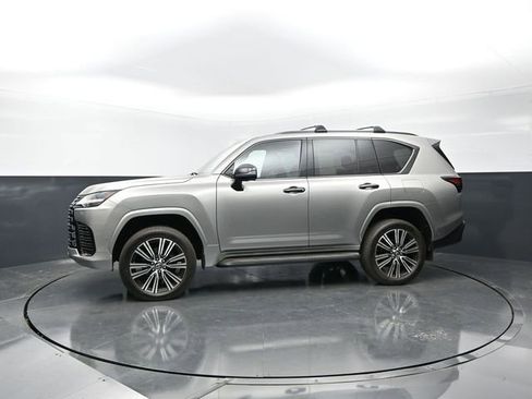 Used 2025 Lexus LX 700h Luxury w/ Appearance Package AWD/4WD image 3