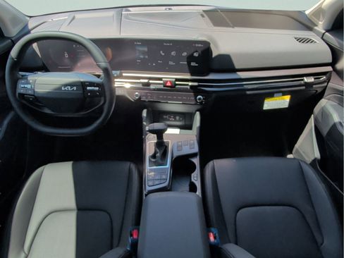 New 2026 Kia Sportage EX FWD image 16