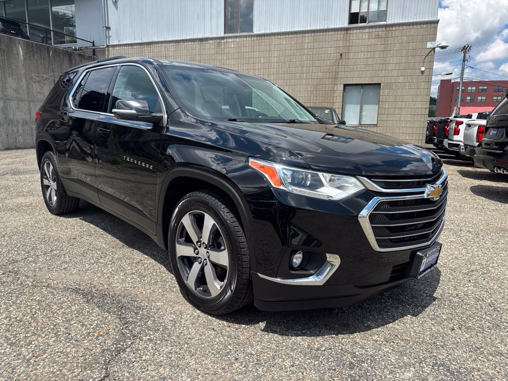 Used 2021 Chevrolet Traverse LT w/ LT Premium Package AWD/4WD image 9