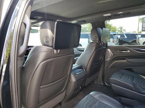 Certified 2023 Cadillac Escalade V AWD/4WD image 34