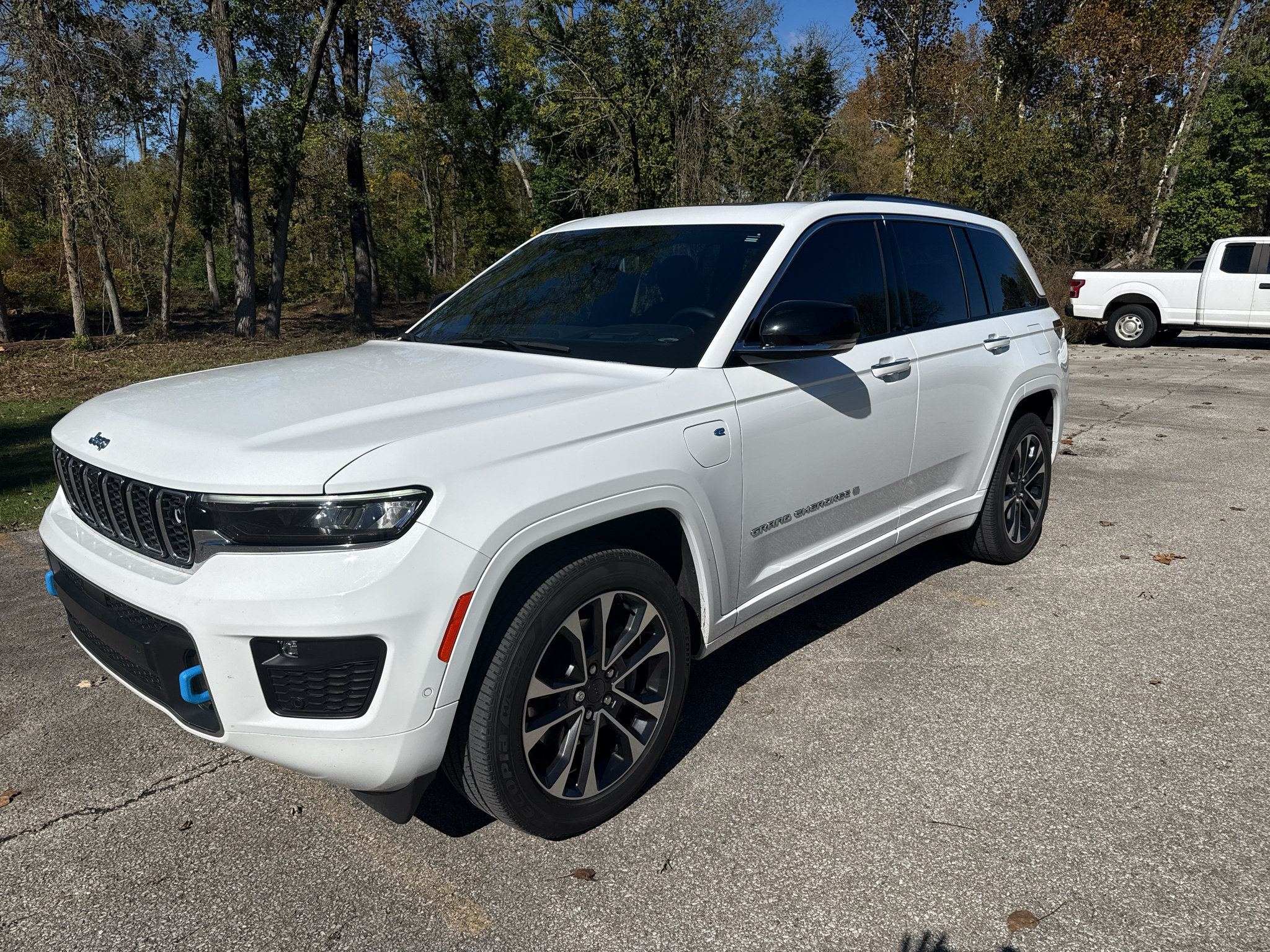 Used 2022 Jeep Grand Cherokee Overland w/ Advanced Protech Group III AWD/4WD image 2