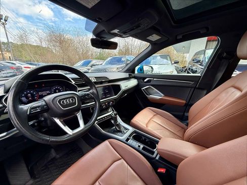 Used 2020 Audi Q3 2.0T Premium image 11