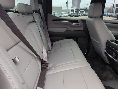 Used 2022 GMC Sierra 1500 SLT w/ SLT Premium Package image 8