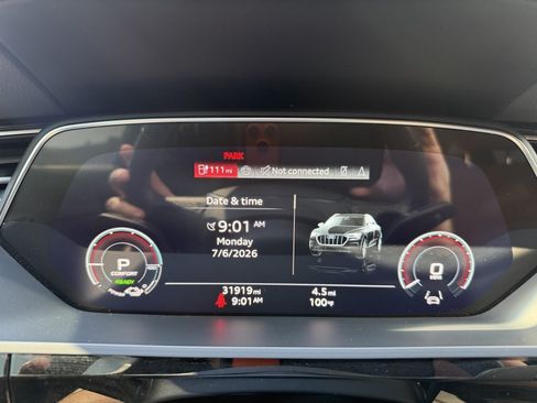Used 2024 Audi Q8 e-tron Premium Plus w/ Premium Plus Package AWD/4WD image 20