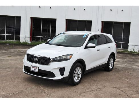 Used 2020 Kia Sorento FWD V6 image 3