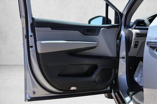 Used 2024 Honda Odyssey EX-L image 12