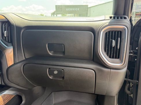Used 2021 Chevrolet Silverado 1500 High Country w/ Safety Package II AWD/4WD image 34