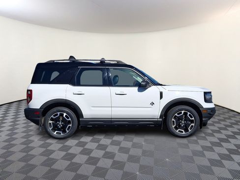 Used 2022 Ford Bronco Sport Outer Banks w/ Tech Package AWD/4WD image 7
