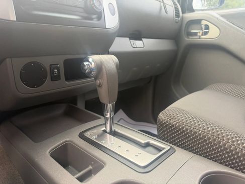Used 2017 Nissan Frontier Desert Runner RWD image 24