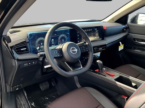 New 2026 Nissan Kicks SR w/ Illumination Package FWD image 10