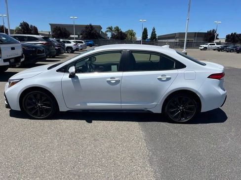 Used 2024 Toyota Corolla SE FWD image 8