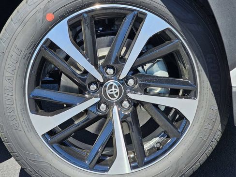 Used 2024 Toyota Corolla Cross AWD Hybrid w/ Convenience Package image 14