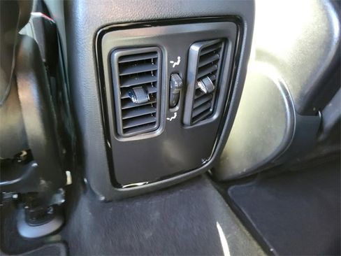 Used 2024 Dodge Durango GT w/ Blacktop Package image 16