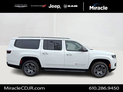 Certified 2025 Jeep Wagoneer L 4DR 4WD image 8