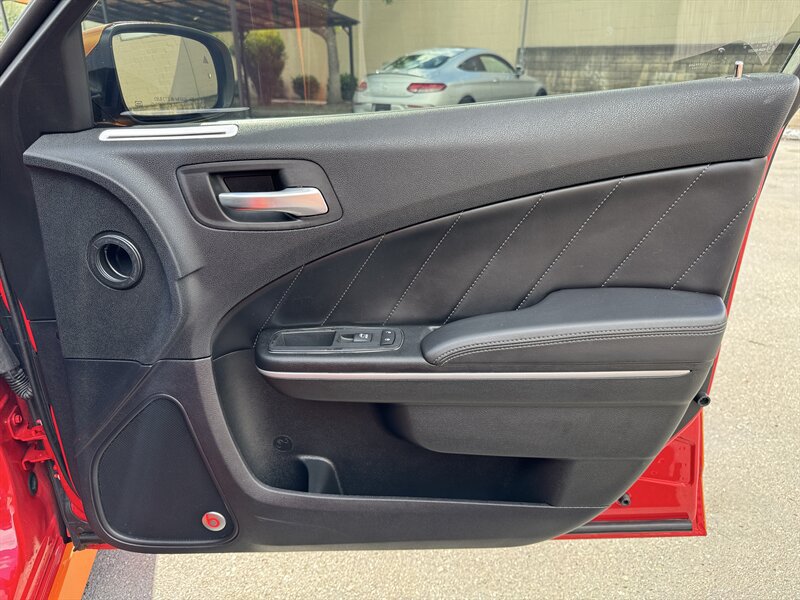 Used 2018 Dodge Charger R/T Scat Pack w/ Dynamics Package RWD image 46