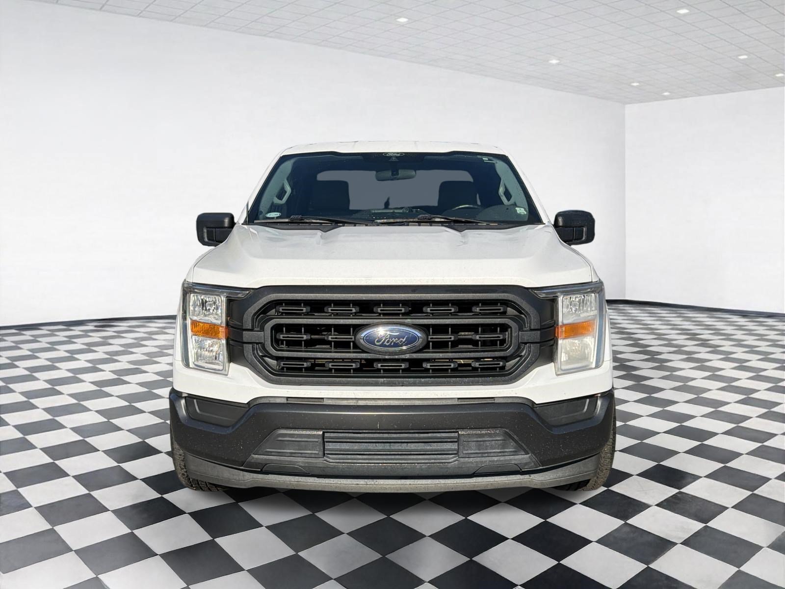 Used 2022 Ford F150 XL w/ Equipment Group 101A High RWD image 2
