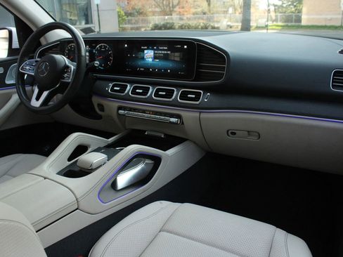 Used 2020 Mercedes-Benz GLE 350 4MATIC w/ Premium Package image 28