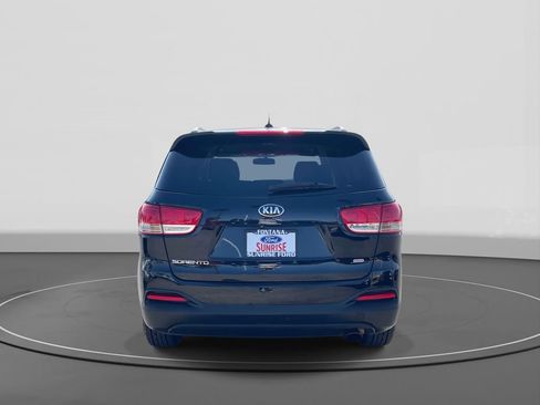 Used 2016 Kia Sorento FWD image 5