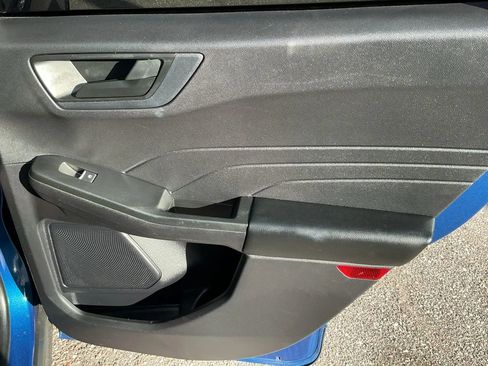 Used 2022 Ford Escape SE image 22