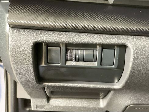 Used 2024 Subaru Crosstrek 2.0i Premium image 10