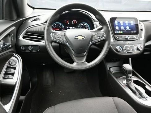 Used 2024 Chevrolet Malibu LS FWD image 10