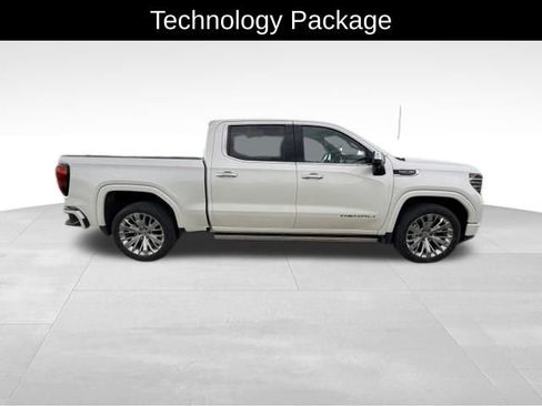Certified 2022 GMC Sierra 1500 Denali w/ Denali Reserve Package AWD/4WD image 6