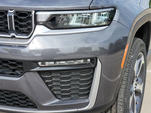 New 2026 Jeep Grand Cherokee L Limited AWD/4WD image 6