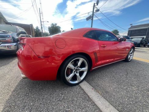 Used 2010 Chevrolet Camaro SS image 3