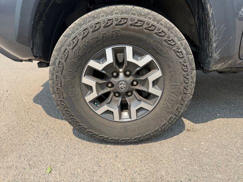 Used 2023 Toyota Tacoma TRD Off-Road AWD/4WD image 24