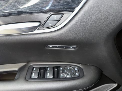 Certified 2022 Cadillac XT5 Premium Luxury w/ Technology Package image 11