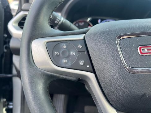 Used 2023 GMC Acadia SLT w/ Elevation Edition image 11